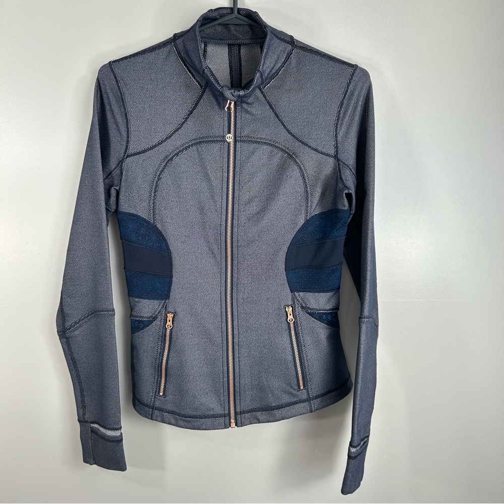 Lululemon PatchWork Blue Denim Look Full Zip Yoga Jacket / Sweater; Women’s Sz 6